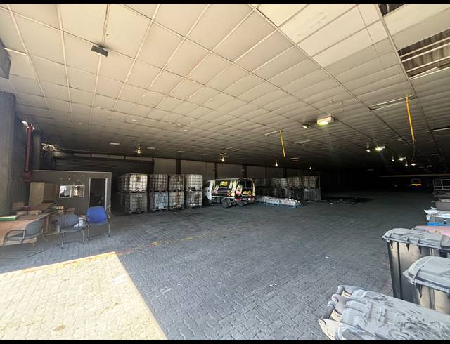 2,000M² WAREHOUSE TO LET IN BLACKHEATH INDUSTRIAL